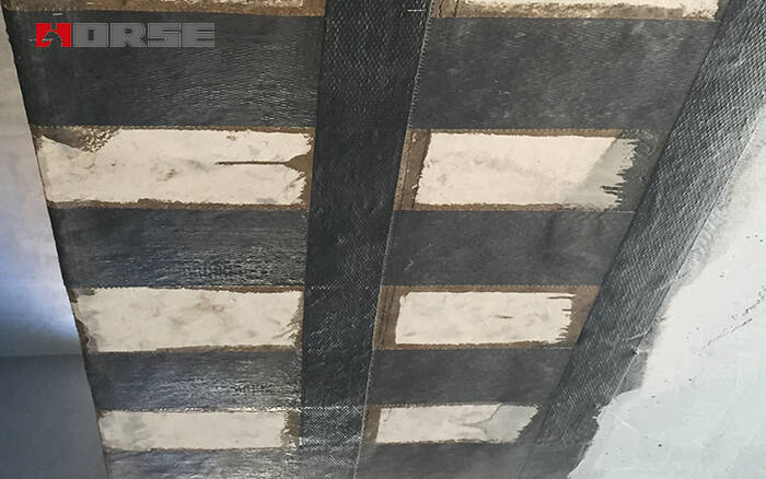 Fortalecimento da viga por envolvimento de fibra de carbono Fortalecimento da viga por envolvimento de fibra de carbono