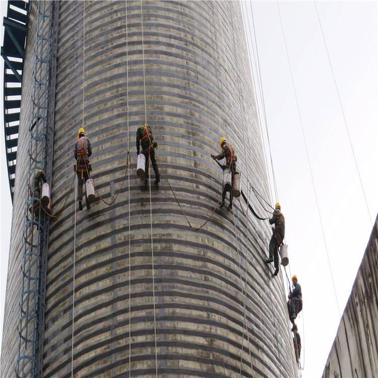 Chaminé rachada de 60 m reforçada com fibra de carbono Chaminé rachada de 60 m reforçada com fibra de carbono