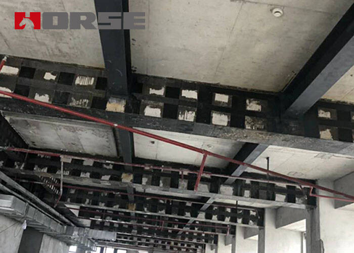 Vigas de betão reforçado com fibra de carbono com resistência insuficiente Vigas de betão reforçado com fibra de carbono com resistência insuficiente