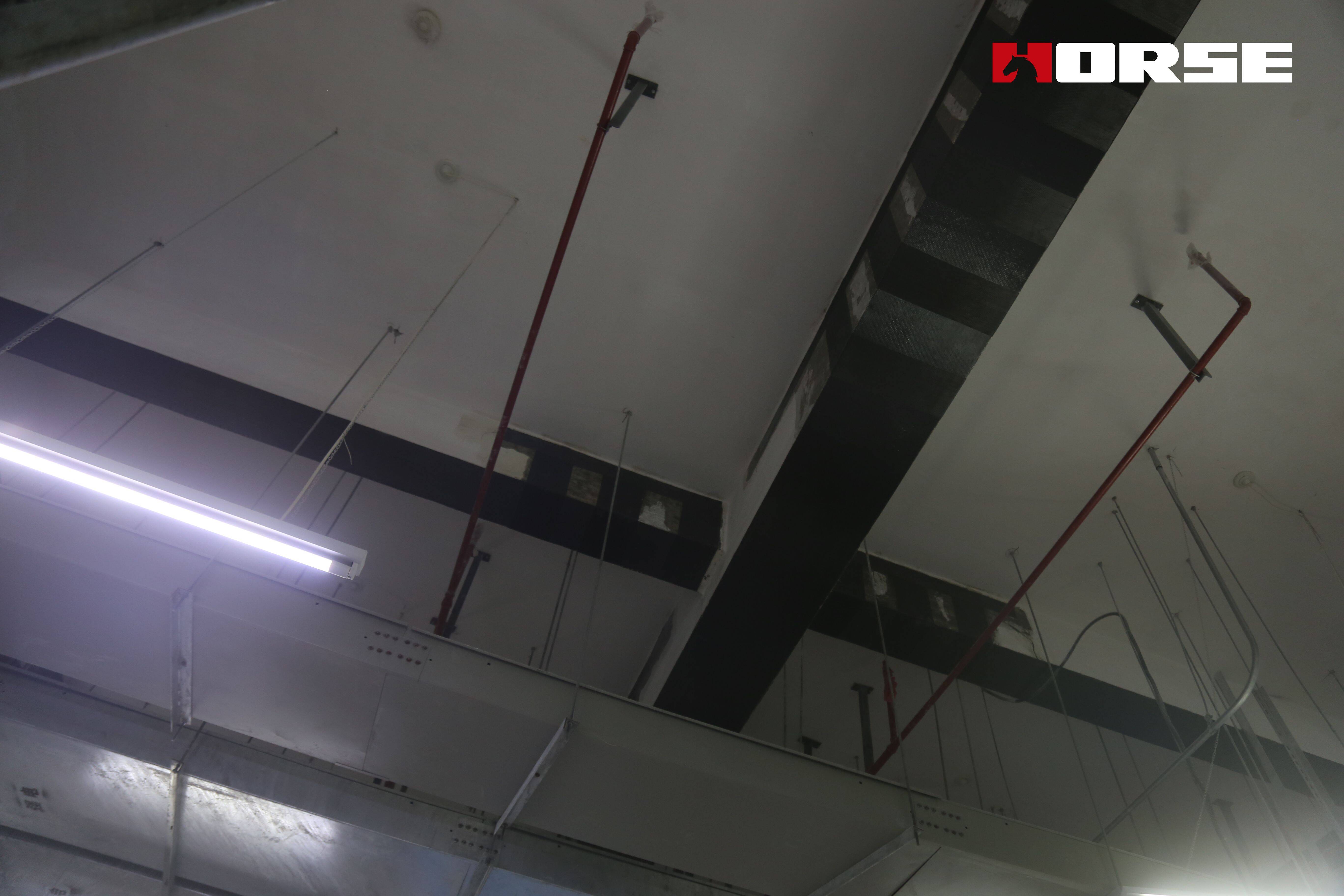 Garagem subterrânea reforçada e reforçada com fibra de carbono Garagem subterrânea reforçada e reforçada com fibra de carbono