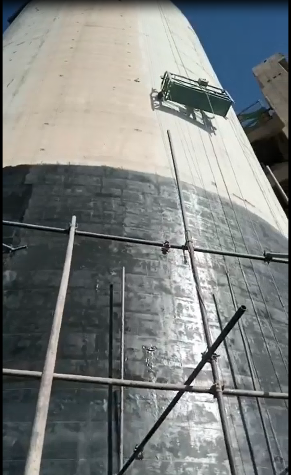 Reforço em fibra de carbono de uma torre de betão Reforço em fibra de carbono de uma torre de betão