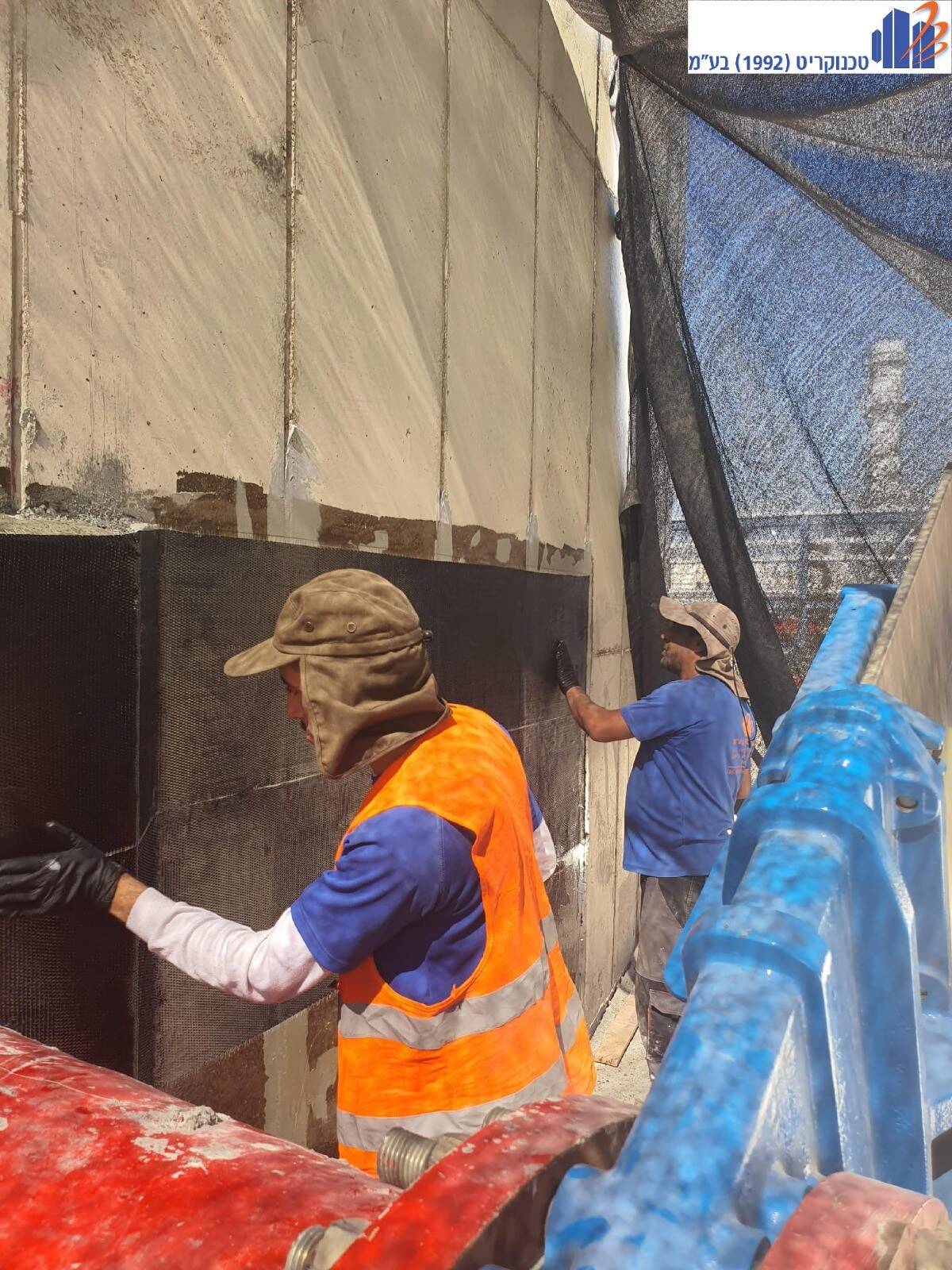 Envoltório de FRP (polímero reforçado com fibra) Envoltório de FRP (polímero reforçado com fibra)