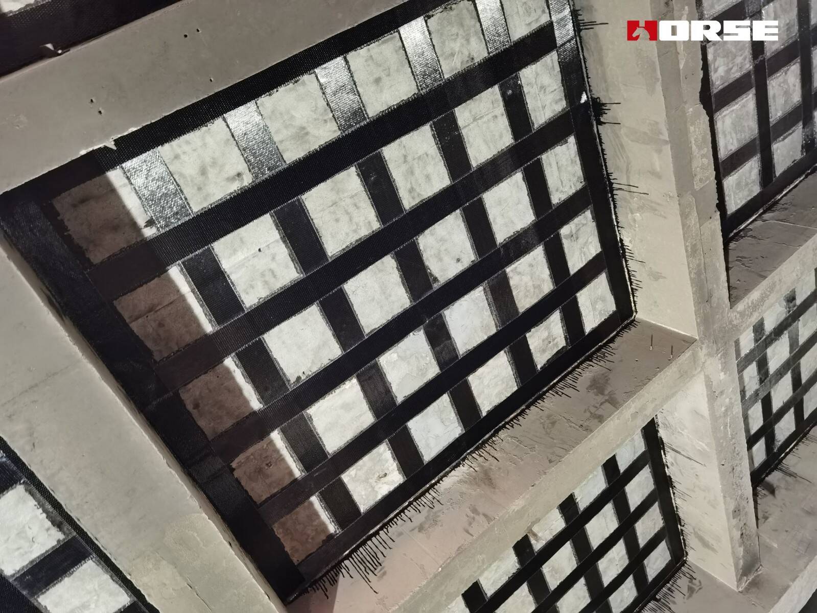 Laje de betão reforçado com fibra de carbono