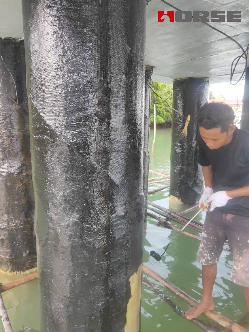 Reparo de cais com chapa de fibra de carbono