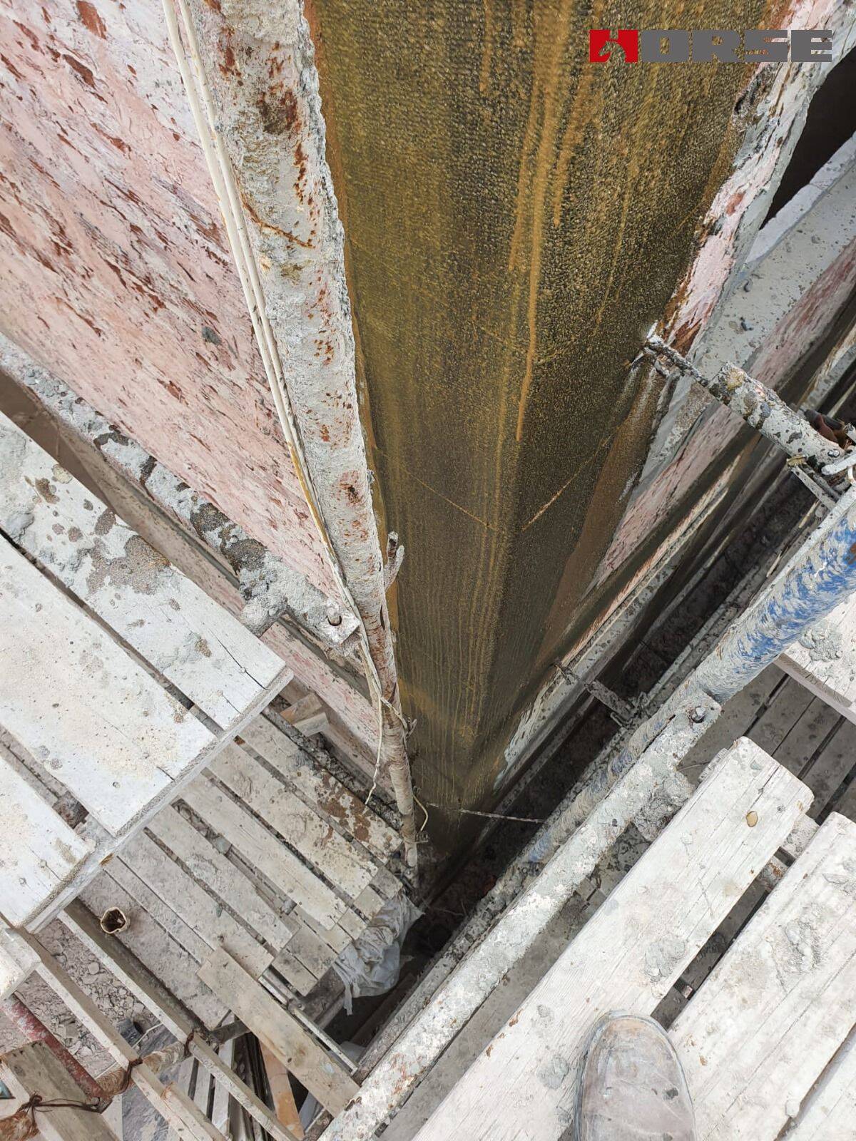 Retrofitting Estrutural de Parede com CFRP e Ancoragem de Fibra de Carbono