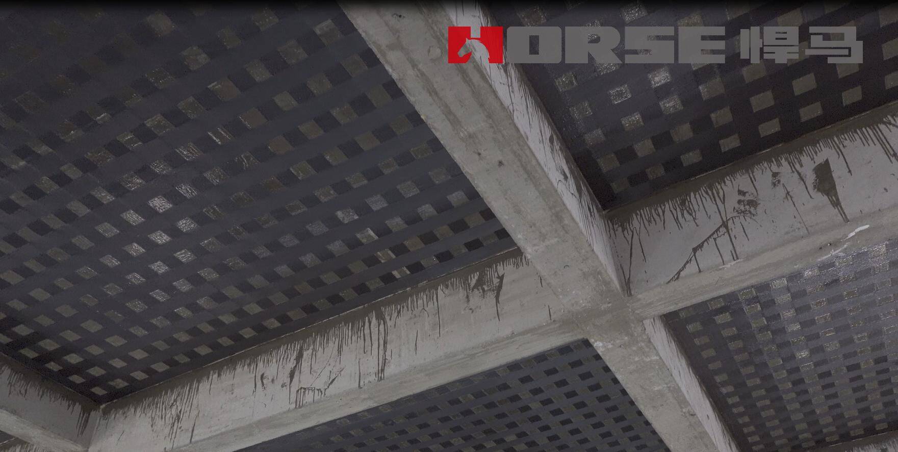Uma reforma de edifícios históricos e existentes de 175 anos com fibra de carbono