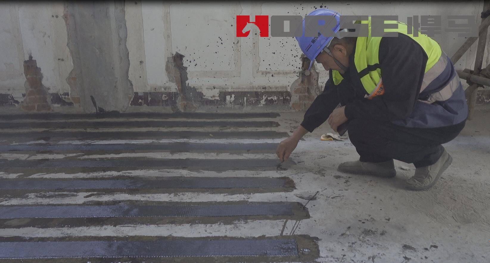 Uma reforma de edifícios históricos e existentes de 175 anos com fibra de carbono