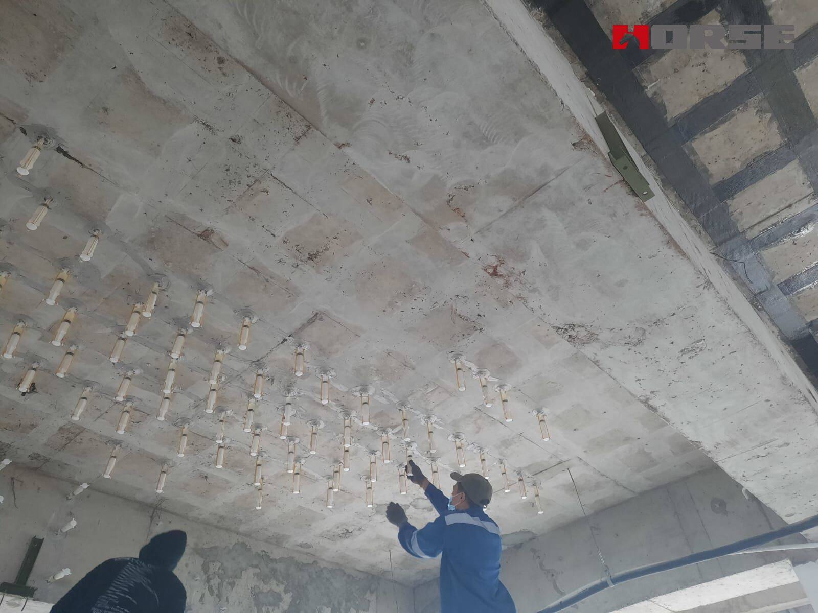 Reparo de rachaduras com injeção HM-120L