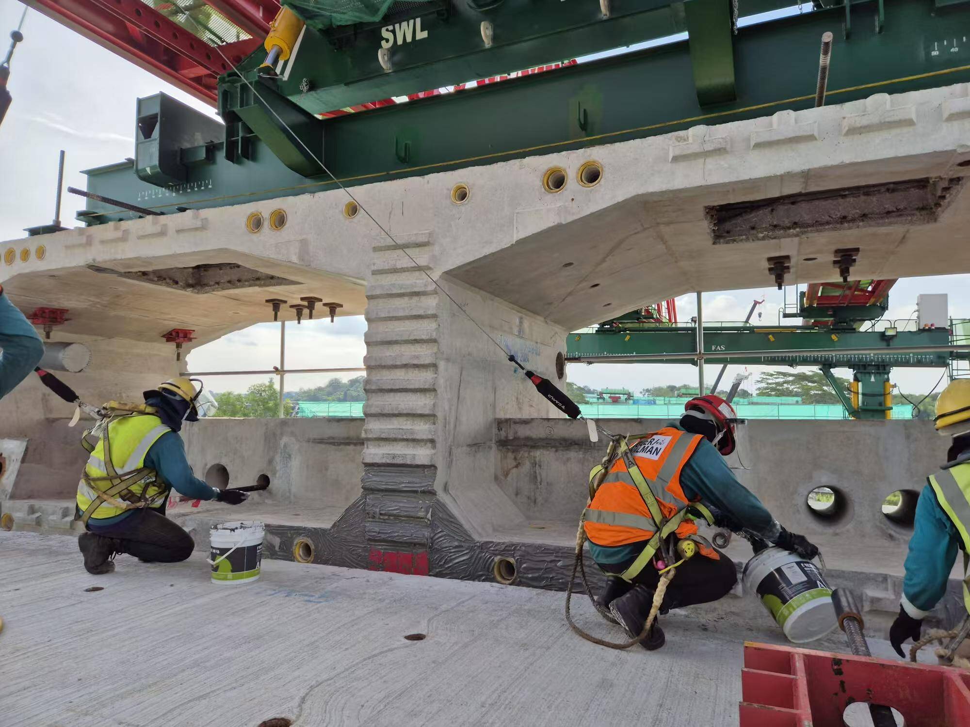 Adesivo Segmental de Ponte para Vigas de Caixa Recém-Construídas