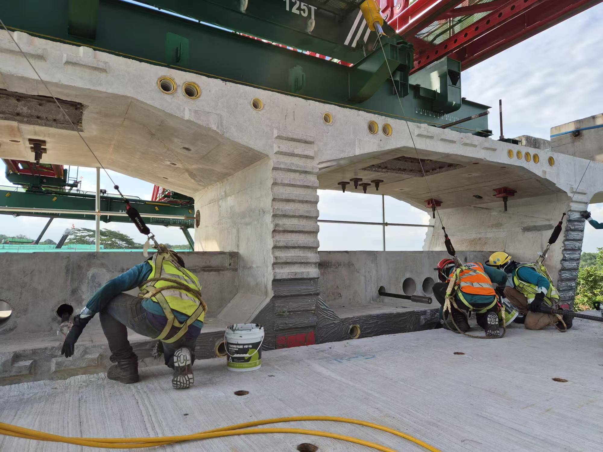  Adesivo Segmental de Ponte para Vigas de Caixa Recém-Construídas