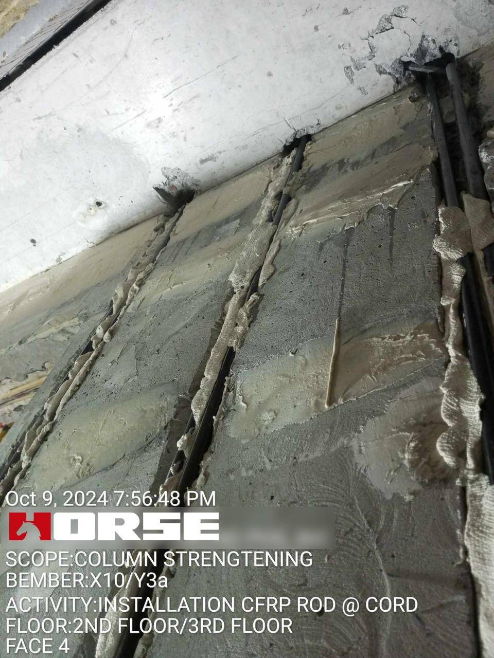 Barras de fibra de carbono reforçam insuficientemente o reforço das colunas RC