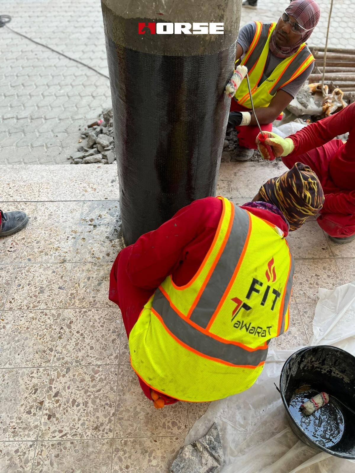 Como aumentar a resistência da coluna usando fibra de carbono?