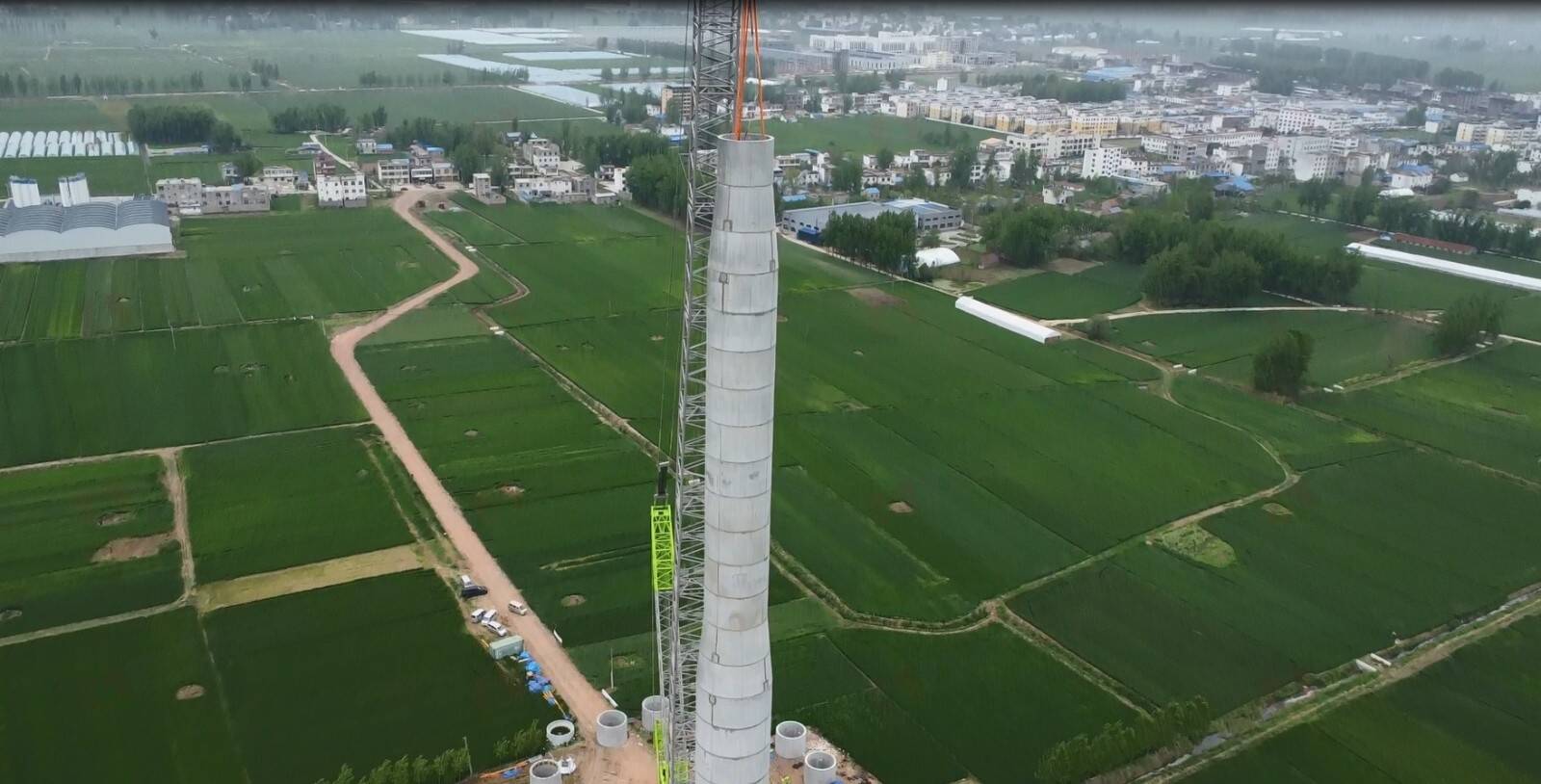 Montagem de torre de betão para turbina eólica