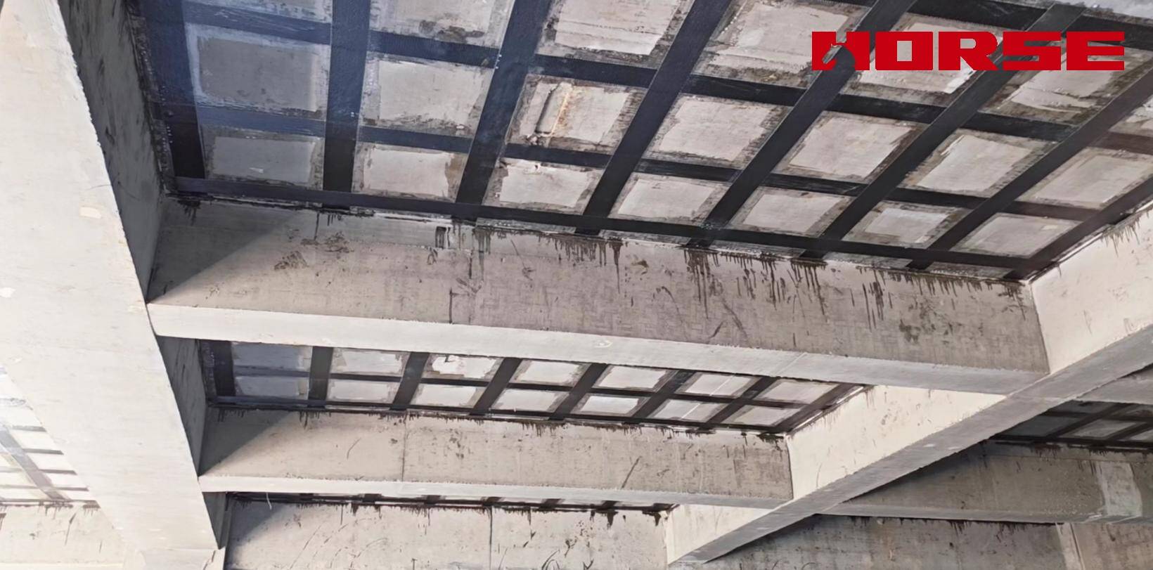 Melhorar a Capacidade de Carga da Laje de Concreto com Reforço Compósito de FRP