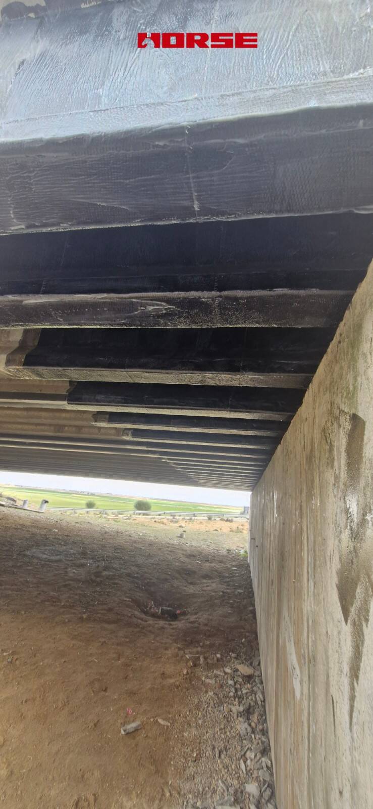 Reforço de Ponte Multiviga de Concreto Protendido com Laminado de CFRP e U-wrap Reforço de Ponte Multiviga de Concreto Protendido com Laminado de CFRP e U-wrap