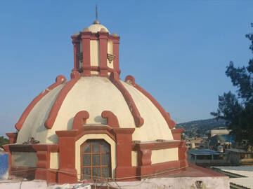 Reforma de uma igreja com âncora de fibra de carbono e CFRP