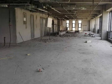 Reforço Estrutural: Mudanças no Escritório da Sala de Arquivo